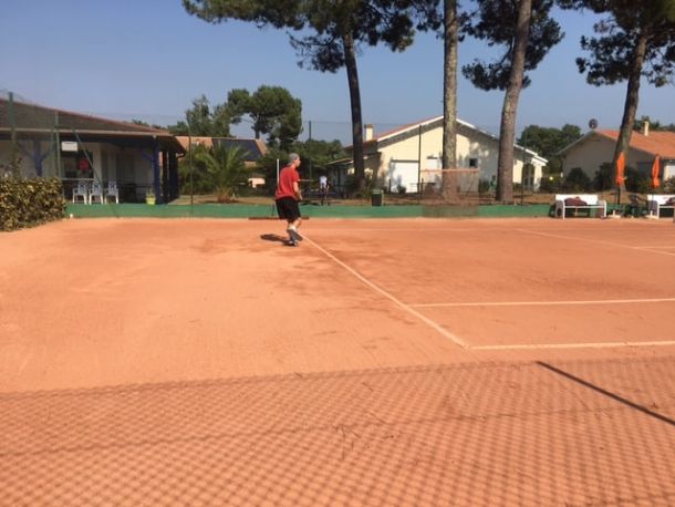 Team 31 - Terrain de Tennis - Stage de tennis toute l'année